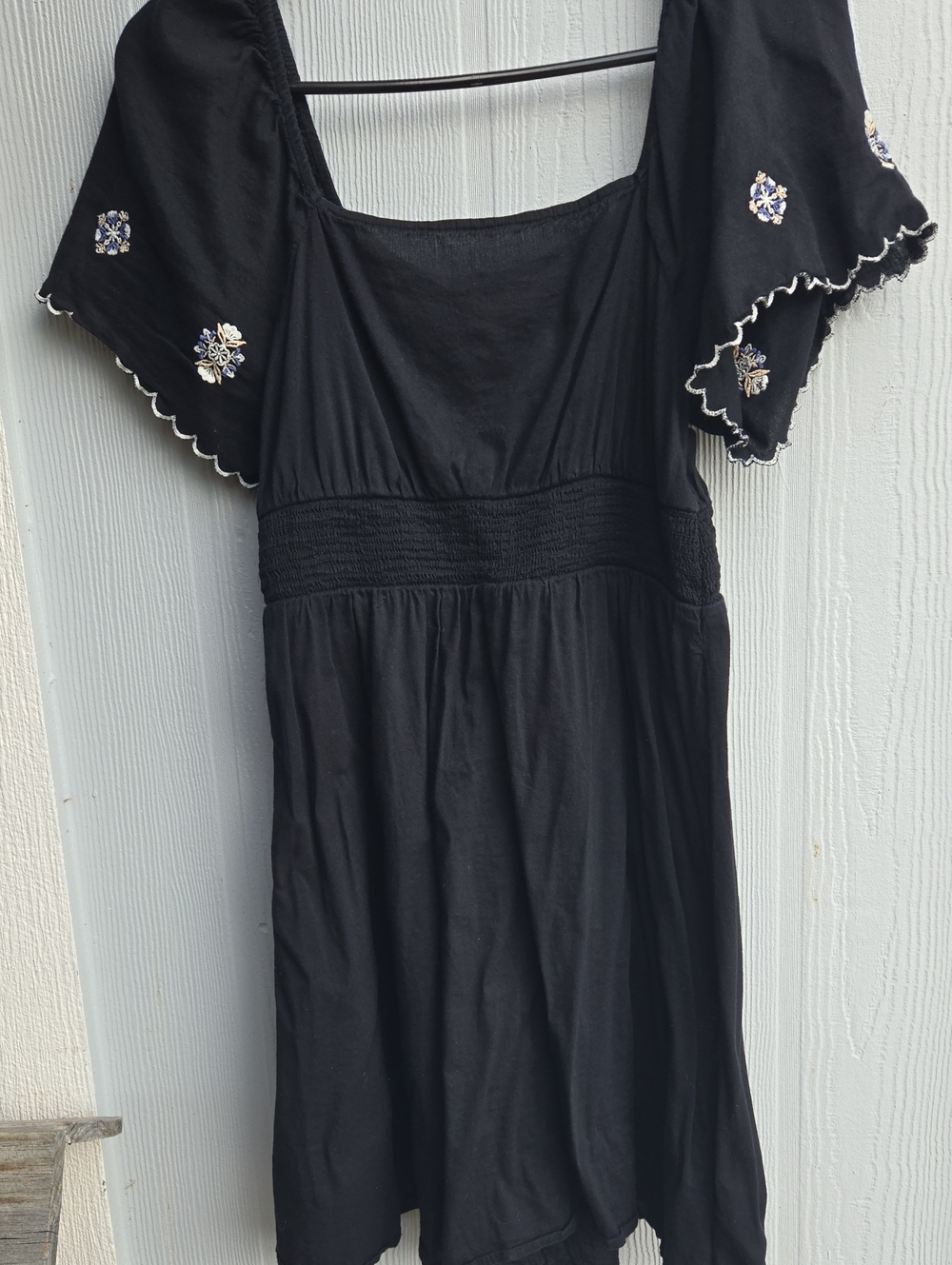OLD NAVY Embroidered Black Mini Dress (Size M)